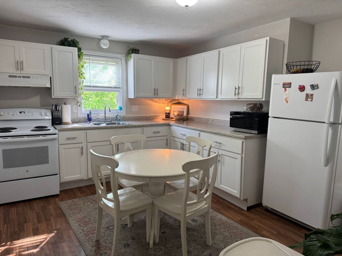 Apartment for rent at 113 Cole St, Pawtucket, RI 02860