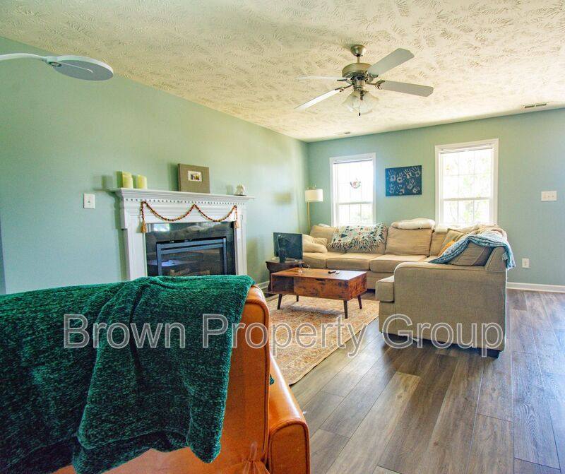 House for rent at 4918 Yorkchester Dr, Fayetteville, NC 28314