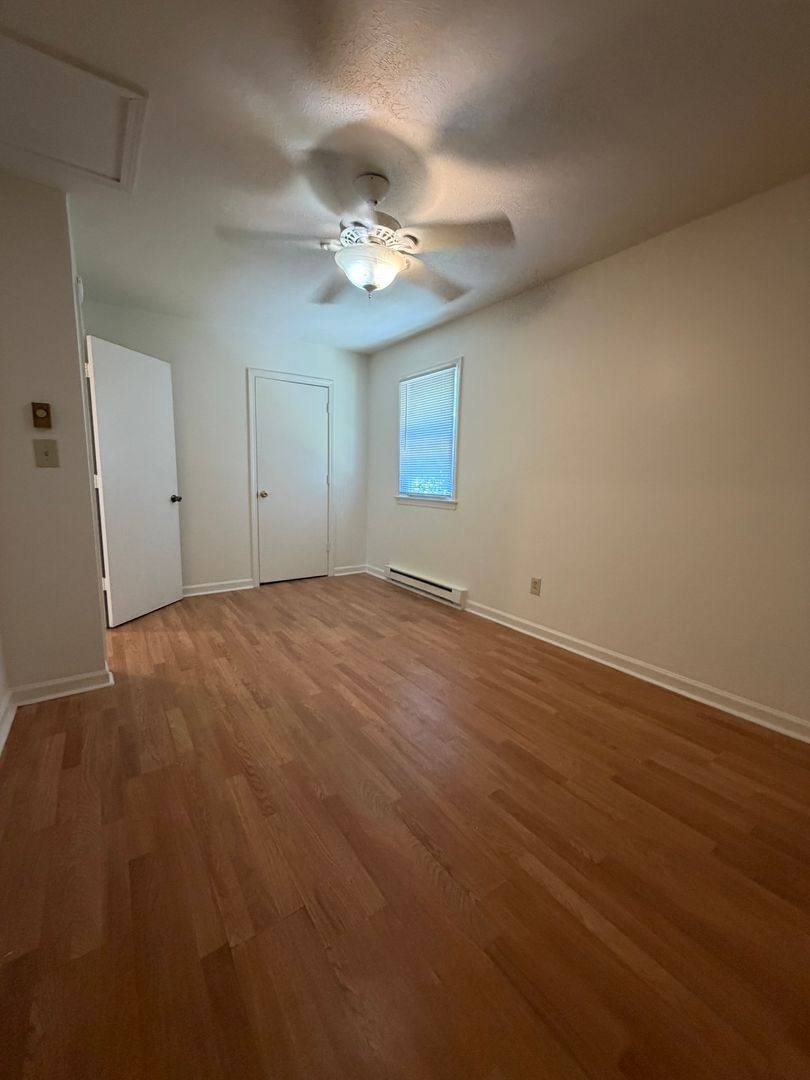 Apartment for rent at 190 Macey Ave, Versailles, KY 40383