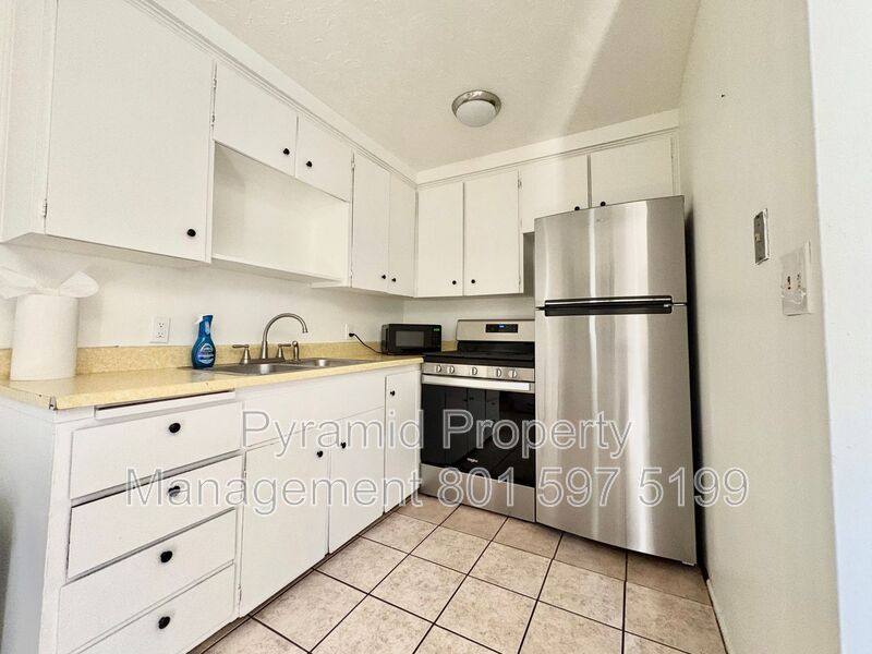 House for rent at 3428 S 300 E #3, Salt Lake City, UT 84115