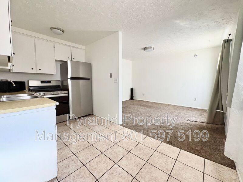 House for rent at 3428 S 300 E #3, Salt Lake City, UT 84115