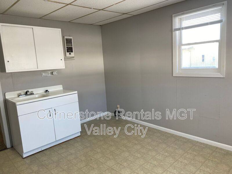 Apartment for rent at 405 2nd St NE #2, Valley City, ND 58072