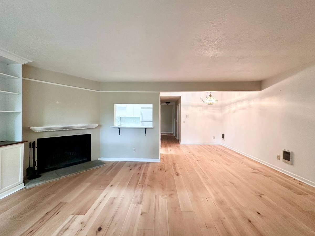 Apartment for rent at 15938 Quarry Rd, Lake Oswego, OR 97035