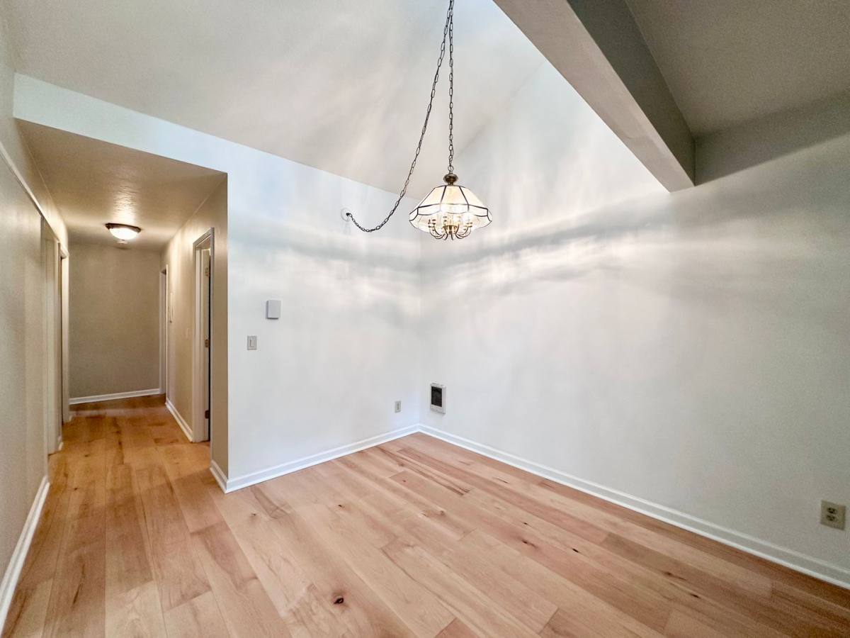 Apartment for rent at 15938 Quarry Rd, Lake Oswego, OR 97035