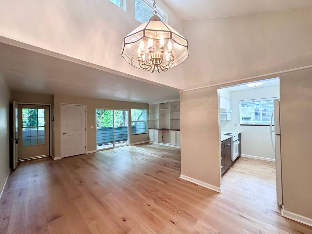 Apartment for rent at 15938 Quarry Rd, Lake Oswego, OR 97035
