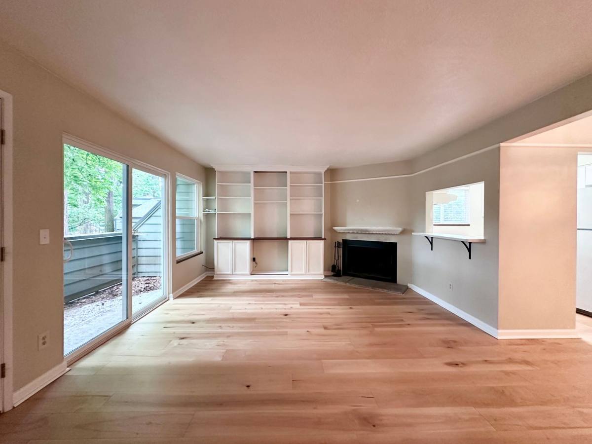 Apartment for rent at 15938 Quarry Rd, Lake Oswego, OR 97035