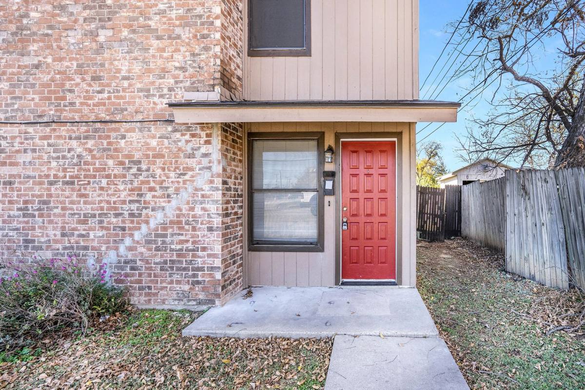 Apartment for rent at 3301 Aurora St #D, Haltom City, TX 76117