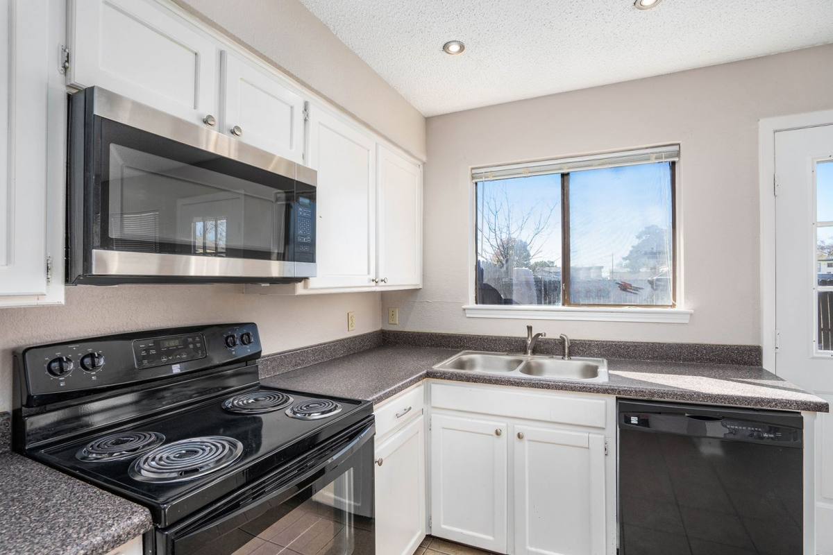 Apartment for rent at 3301 Aurora St #D, Haltom City, TX 76117
