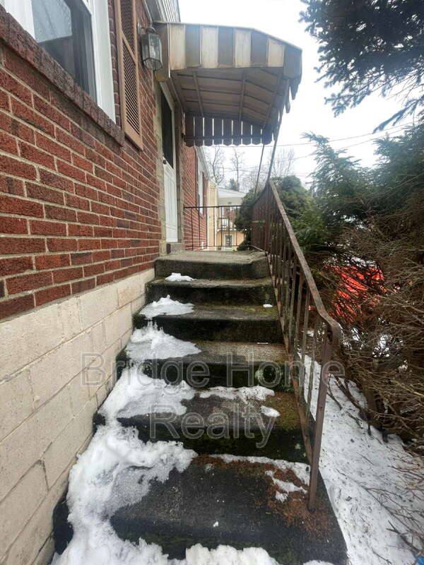 House for rent at 149 Parkwood Rd, Verona, PA 15147