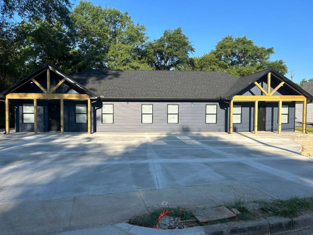 Apartment for rent at 526 Gadsden Rd NW, Jacksonville, AL 36265