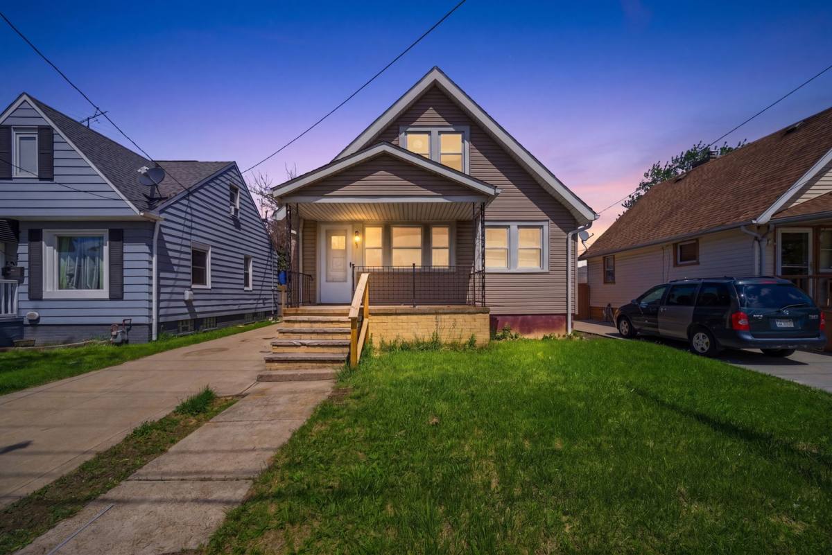 House for rent at 3881 W 117th, Cleveland, OH 44111