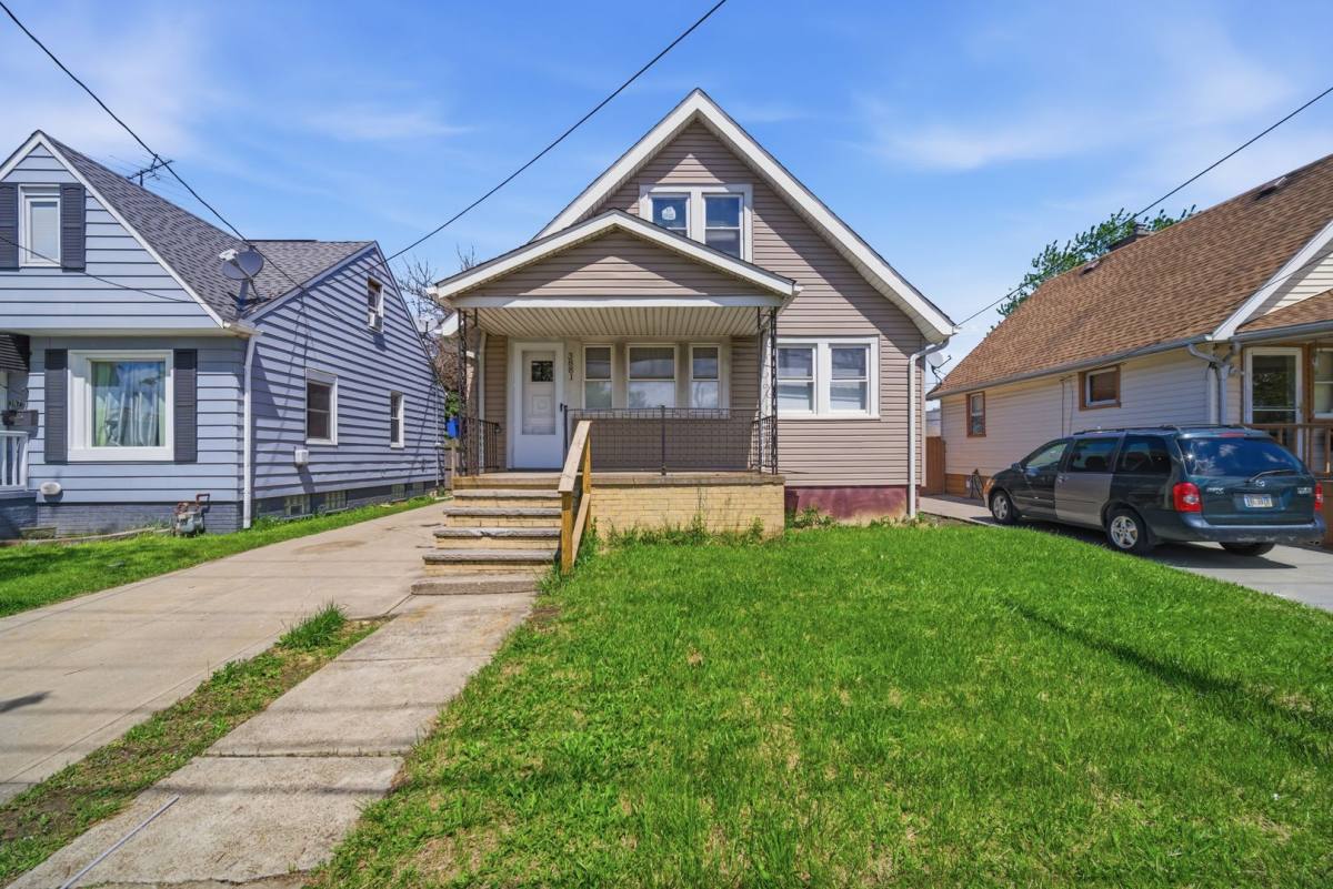 House for rent at 3881 W 117th, Cleveland, OH 44111