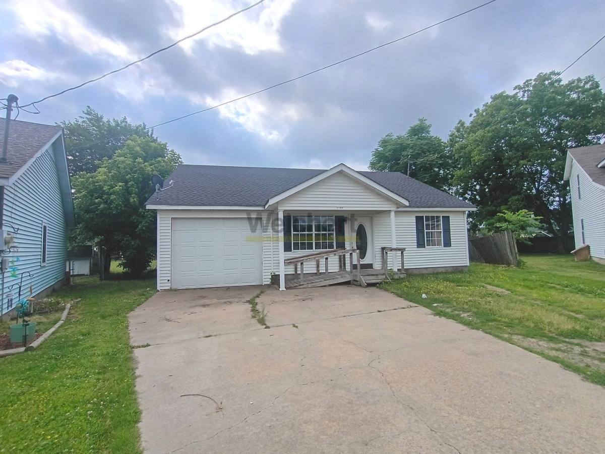 House for rent at 1101 N 28th St, Paragould, AR 72450