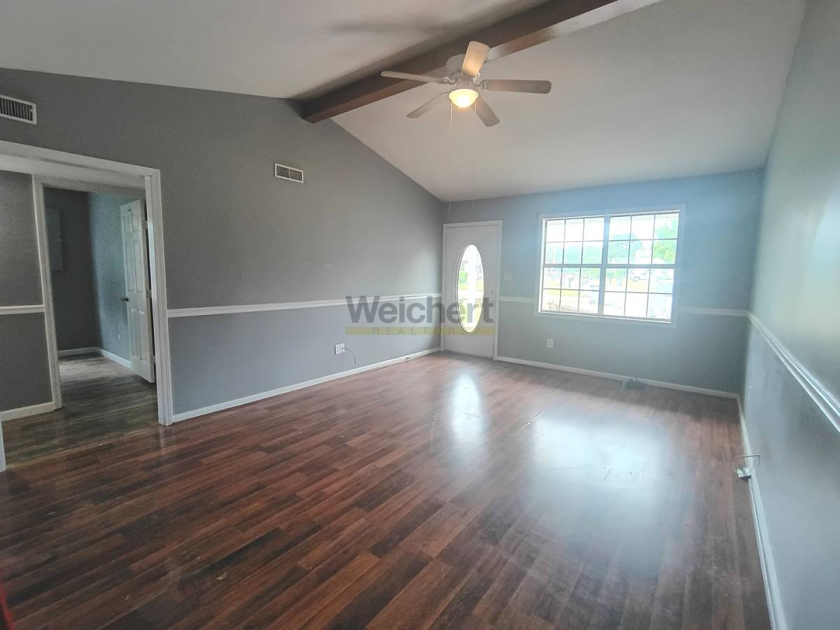 House for rent at 1101 N 28th St, Paragould, AR 72450
