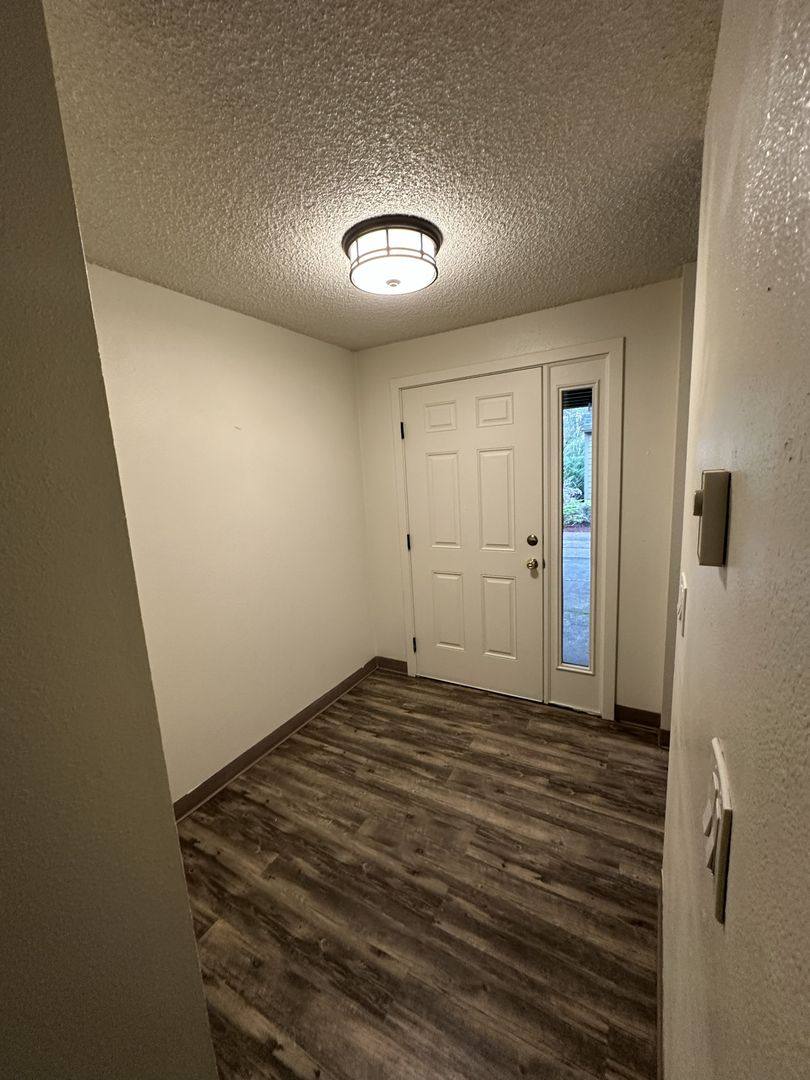 Apartment for rent at 2208 SW Elmwood Dr, Dallas, OR 97338