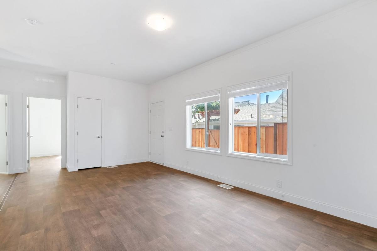Apartment for rent at 320 - 328 California St, Santa Cruz, CA 95060