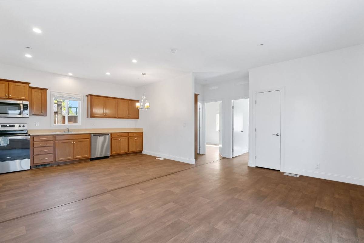 Apartment for rent at 320 - 328 California St, Santa Cruz, CA 95060
