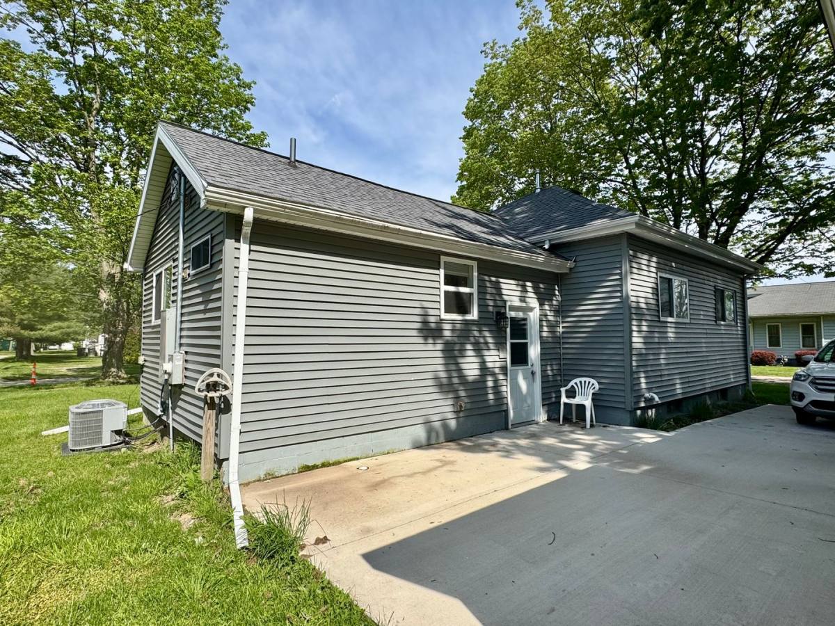 House for rent at 308 N Elm, Three Oaks, MI 49128