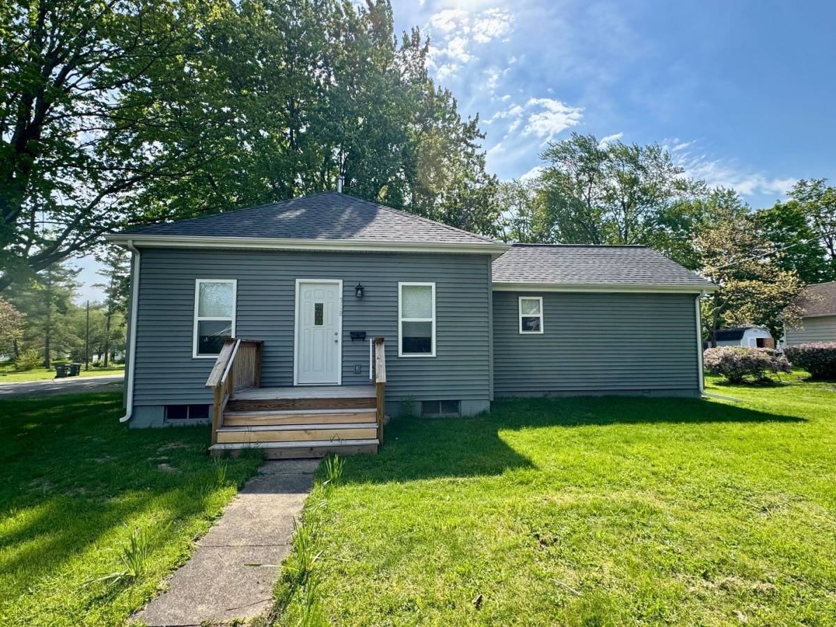House for rent at 308 N Elm, Three Oaks, MI 49128