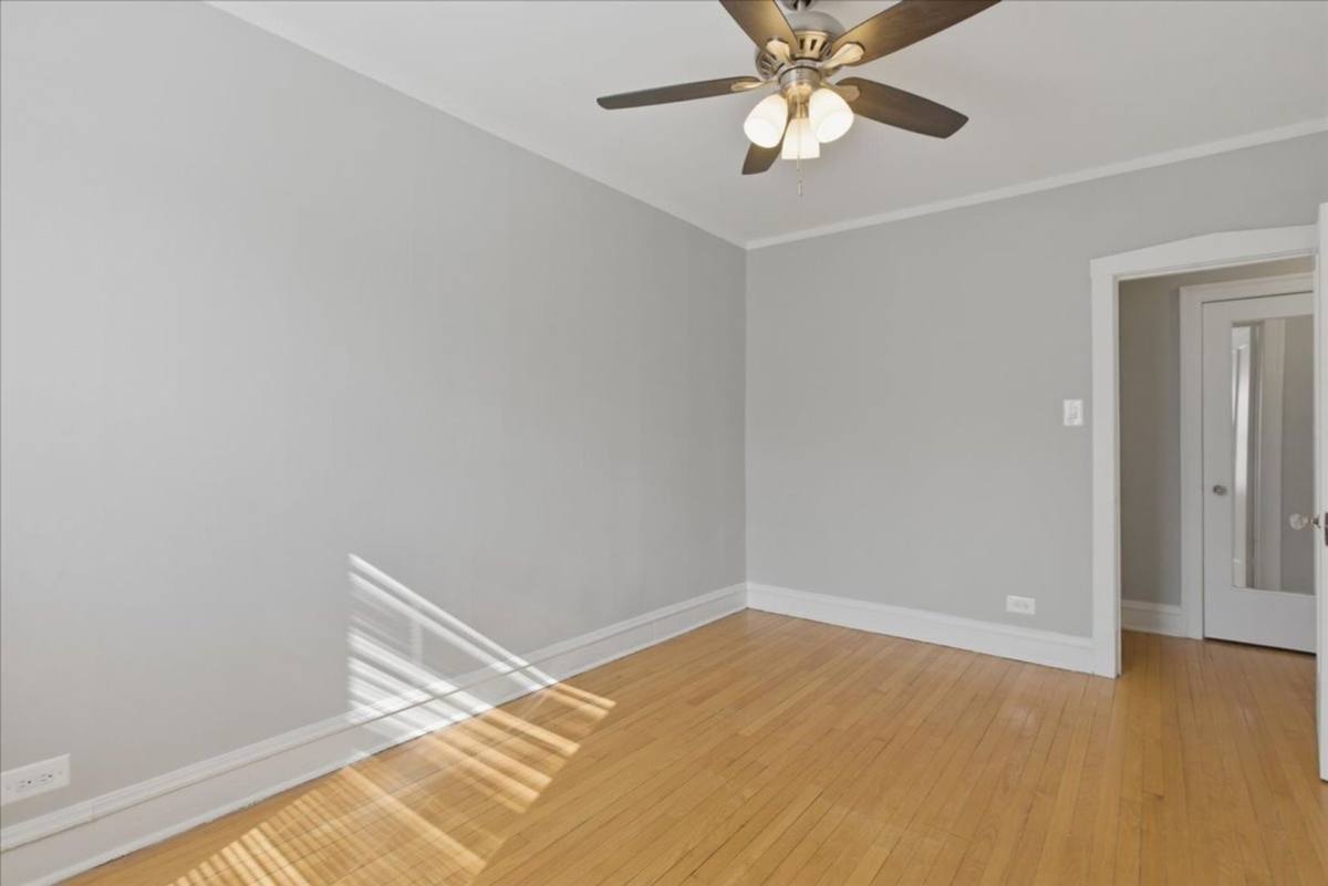 Apartment for rent at 1729 W Thorndale Ave, Chicago, IL 60660