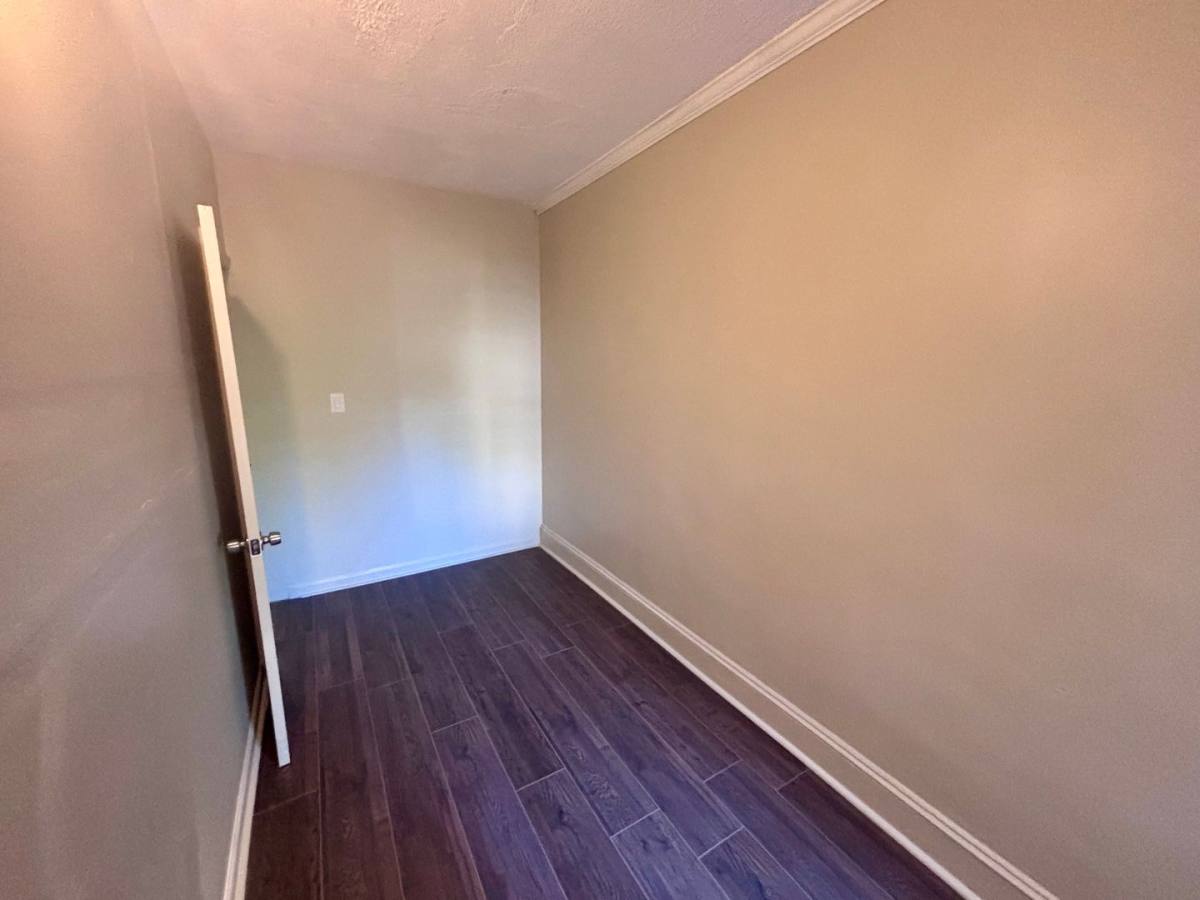 House for rent at 1103 Division St, Trenton, NJ 08611