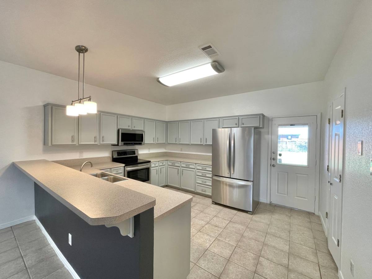 Townhouse for rent at 2703 B Edgefield St, Killeen, TX 76549