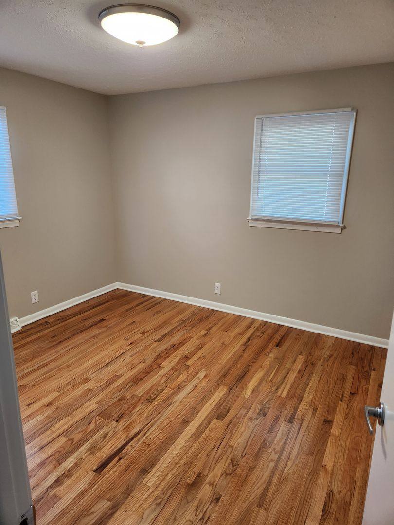 House for rent at 12223 Weir St, Omaha, NE 68137