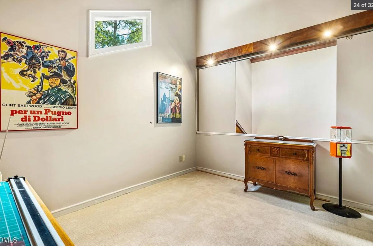 House for rent at 206 Lisa Dr, Carrboro, NC 27510