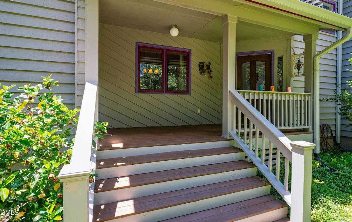 House for rent at 206 Lisa Dr, Carrboro, NC 27510