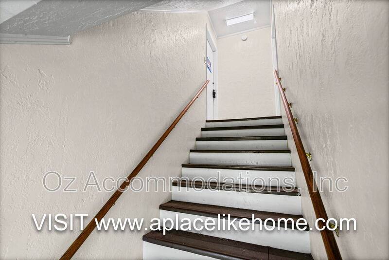 Apartment for rent at 563 S Ash Ave #3, Independence, MO 64053