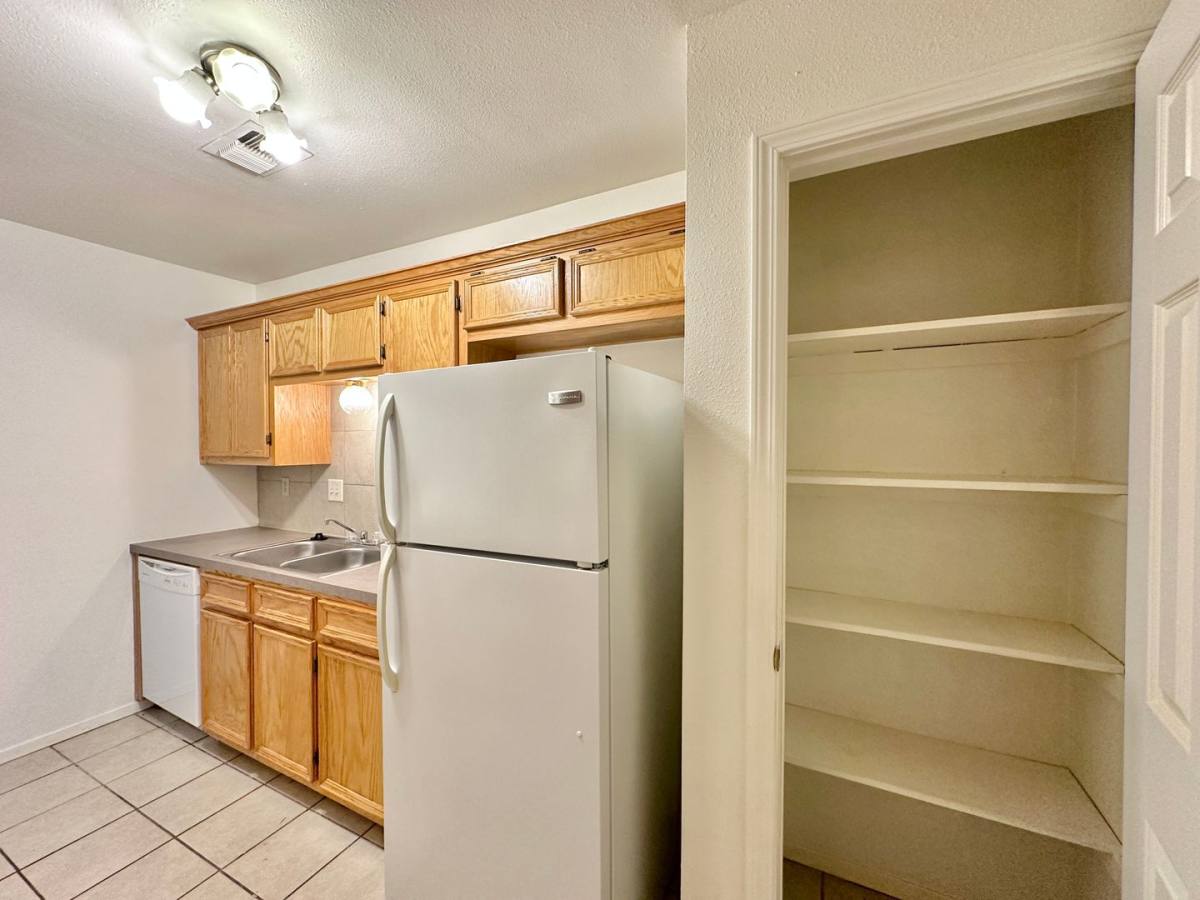 Townhouse for rent at 1308 Quail Circle, Killeen, TX 76549