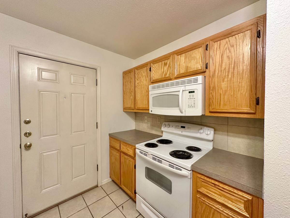 Townhouse for rent at 1308 Quail Circle, Killeen, TX 76549