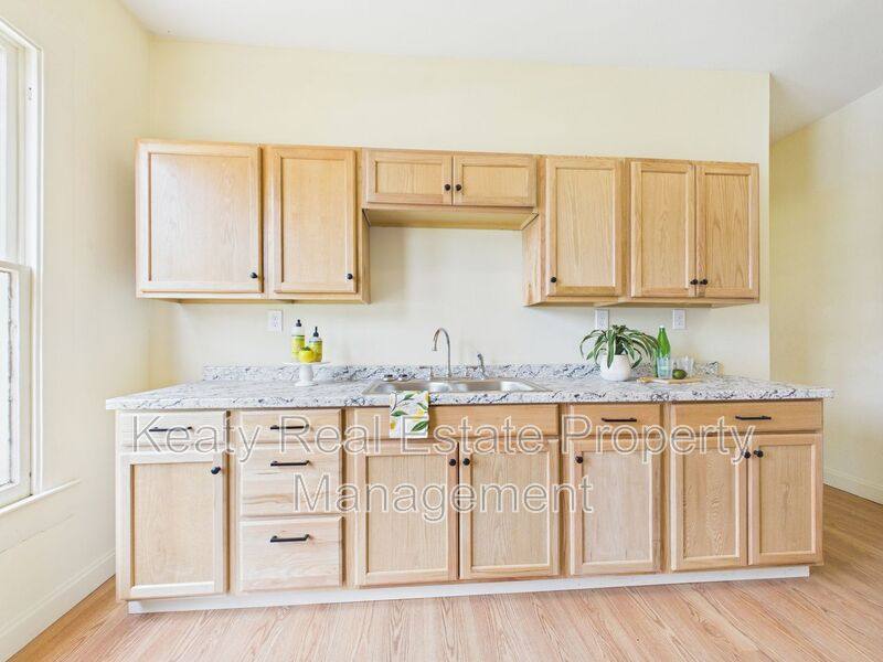 House for rent at 617 E Vermilion St #C, Lafayette, LA 70501