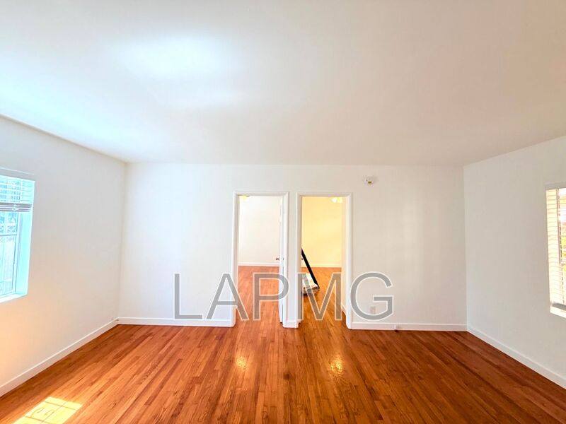 House for rent at 637 E Rose Ave #2R, Venice, CA 90291