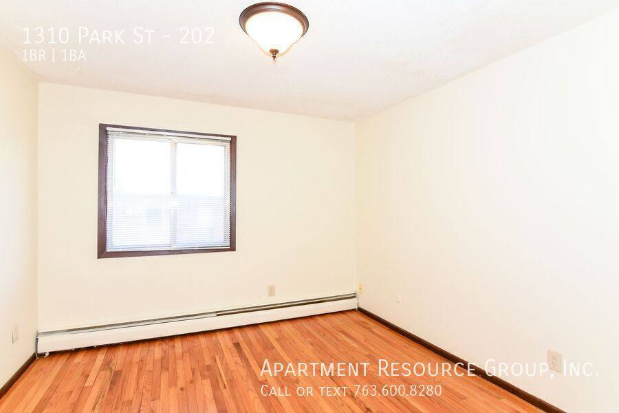 Apartment for rent at 1310 Park St, Saint Paul, MN 55117