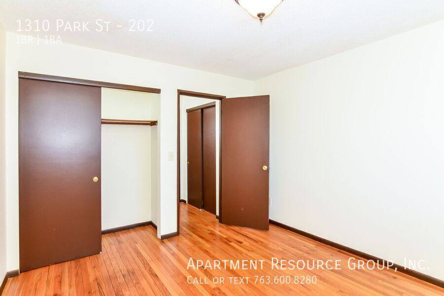 Apartment for rent at 1310 Park St, Saint Paul, MN 55117