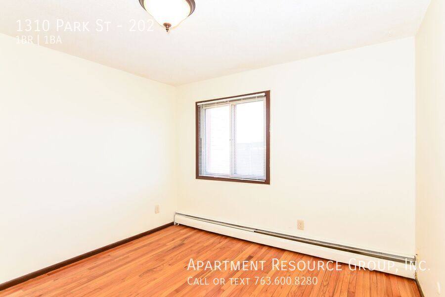 Apartment for rent at 1310 Park St, Saint Paul, MN 55117