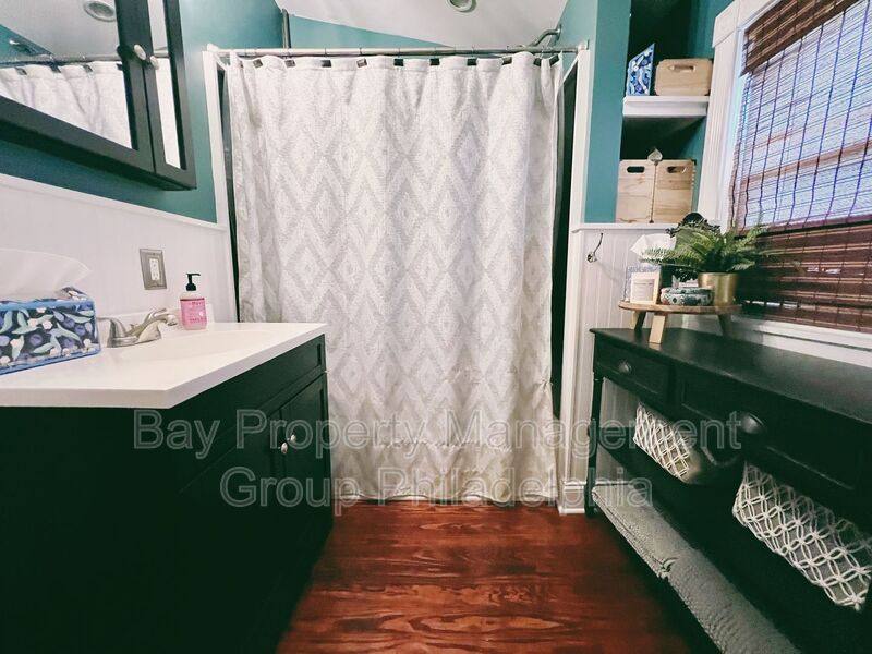 Townhouse for rent at 129 Emily St, Philadelphia, PA 19148