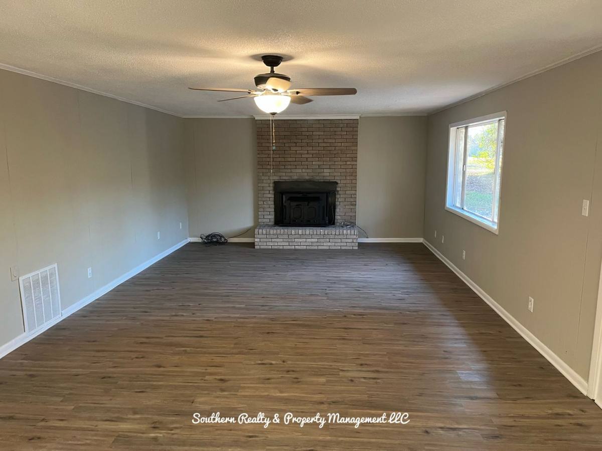 House for rent at 147 Noahs Rd, Wetumpka, AL 36092