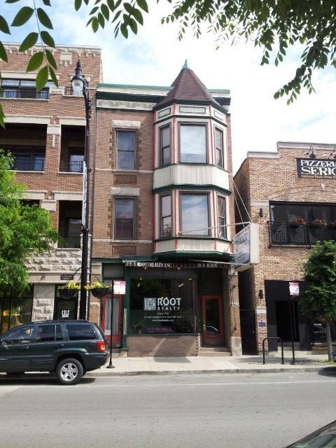Apartment for rent at 1710 W Belmont Ave, Chicago, IL 60657