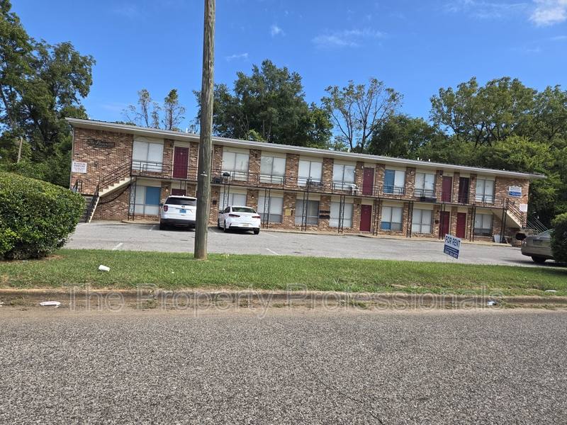 Apartment for rent at 501 Vanderbilt St #C, Birmingham, AL 35206