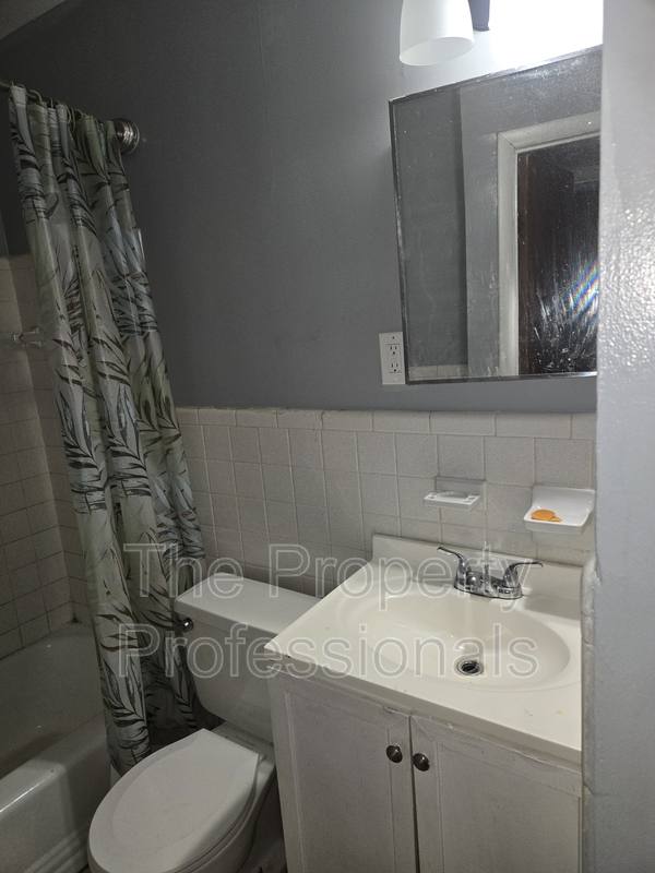 Apartment for rent at 501 Vanderbilt St #C, Birmingham, AL 35206