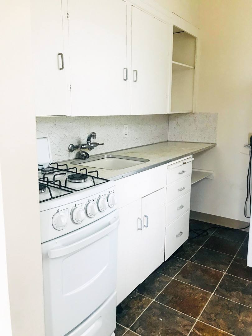 Apartment for rent at 2410 E Lynn St, Seattle, WA 98112