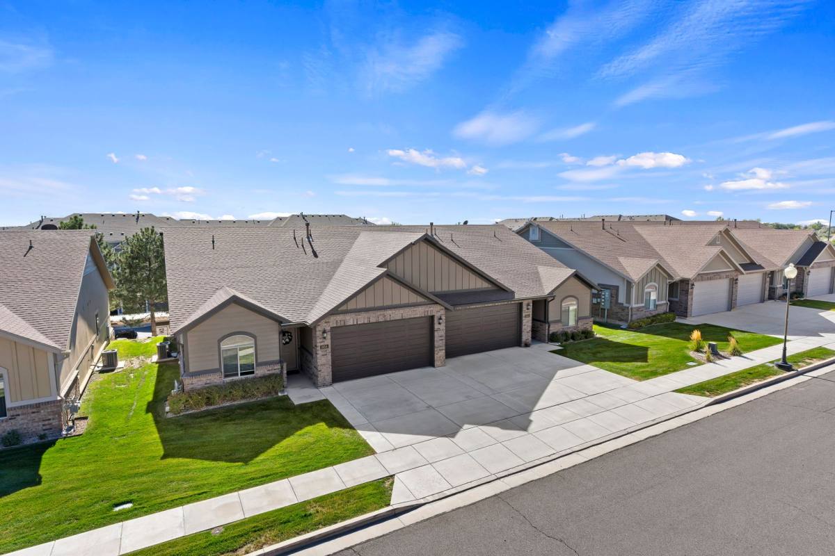 Apartment for rent at 1025 S University Park Blvd, Clearfield, UT 84015