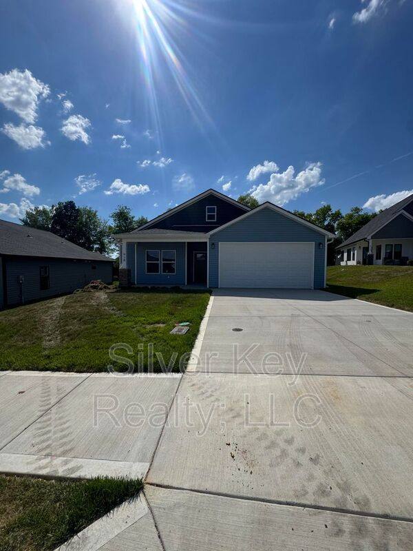 House for rent at 918 Stratford Ave, Sweetwater, TN 37874