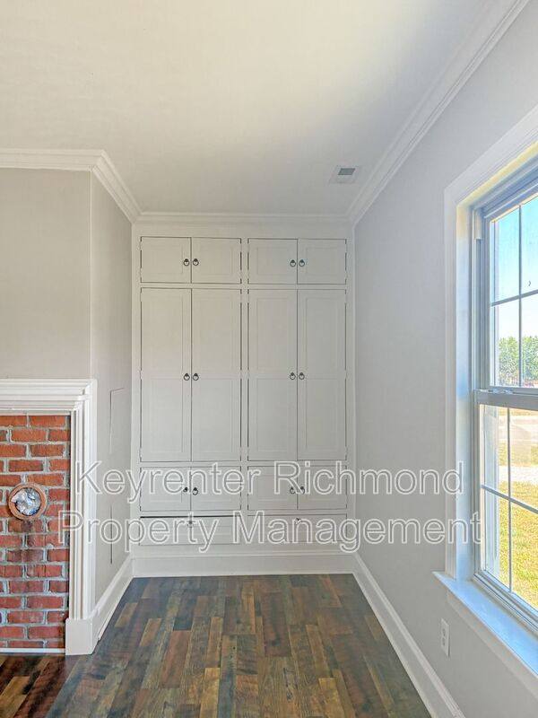 House for rent at 6101 Pole Green Rd, Mechanicsville, VA 23116