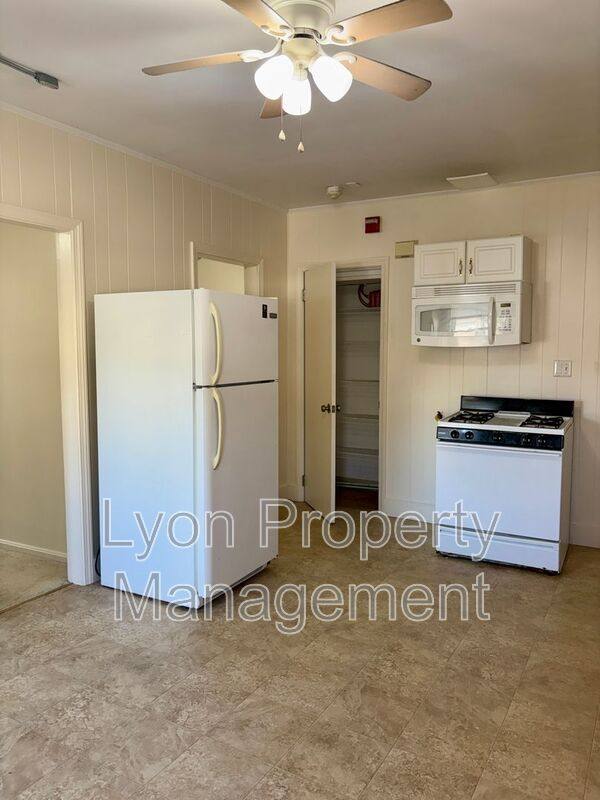 Apartment for rent at 98 Anthony Ave #2R, Pawtucket, RI 02860