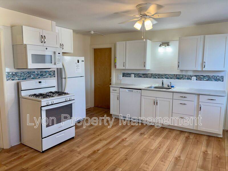Apartment for rent at 94 Anthony St #2R, Pawtucket, RI 02860