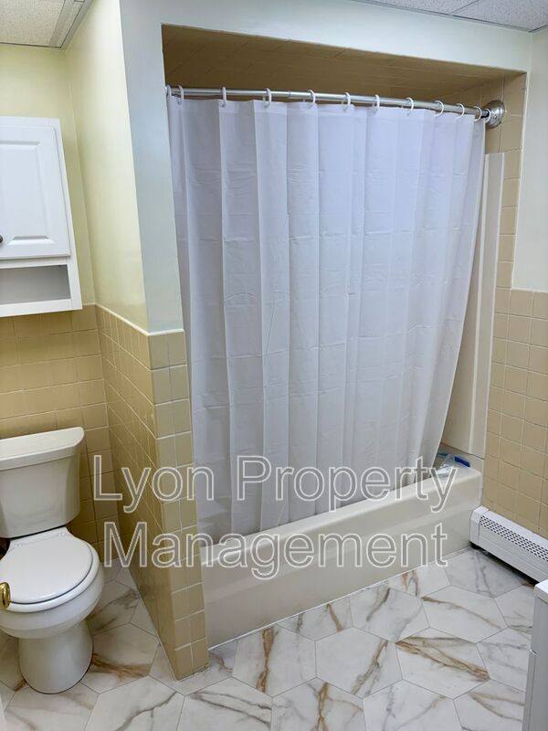 Apartment for rent at 94 Anthony St #2R, Pawtucket, RI 02860