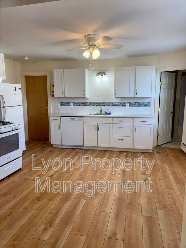 Apartment for rent at 94 Anthony St #2R, Pawtucket, RI 02860